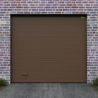 Теплые секционные для гаража ALUTECH Prestige, микроволна, структура под дерево, цвет коричневый (RAL 8014), пружины растяжения, 2750×2500 мм